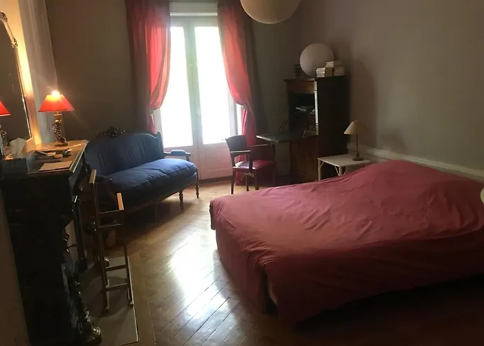 Pokoj s manželskou postelí velikosti king